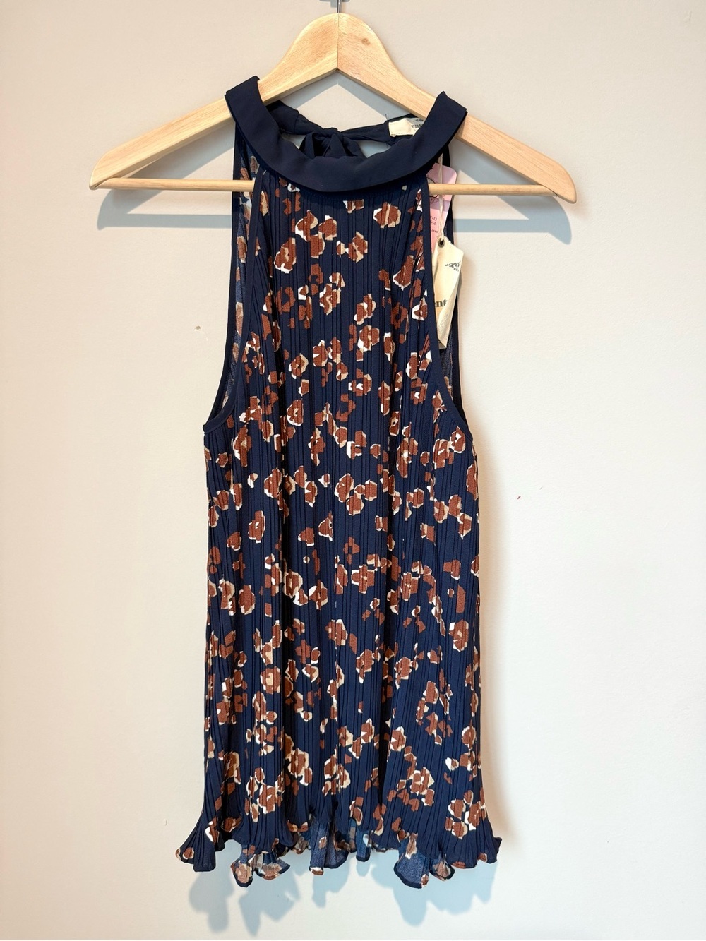 NWT Entro Navy Floral Pleated Animal Print Sleeveless Swing Tunic Top with Tie